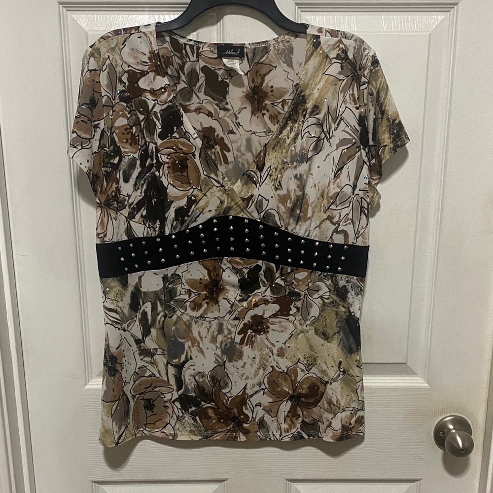 JODIFL Floral Blouse with Black Band